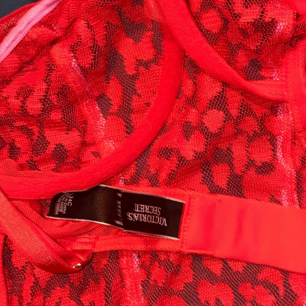 Victoria secret, very sexi Lace Strappy.